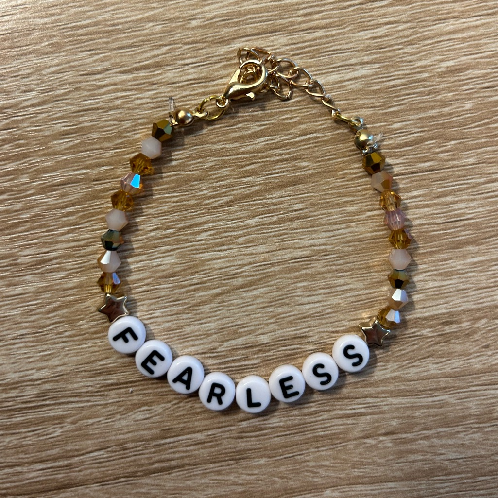 Taylor Swift Fearless Adjustable Beaded Friendship Bracelet 8$
